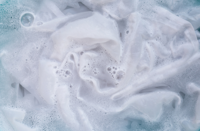 วิธีทำความสะอาดคอเสื้อนักเรียนดำให้กลับมาขาวสะอาดเหมือนใหม่